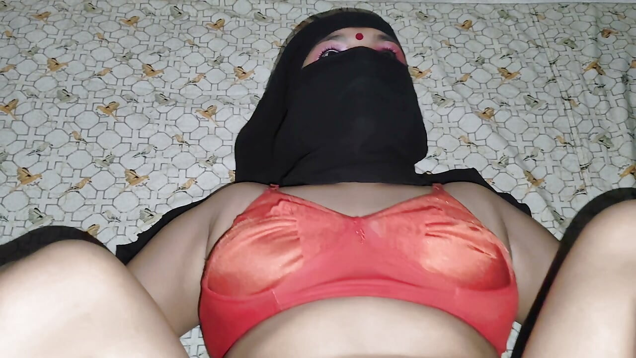 indian Unsatisfied Married bhabhi having hardly sex with devor .Bangla Part_02