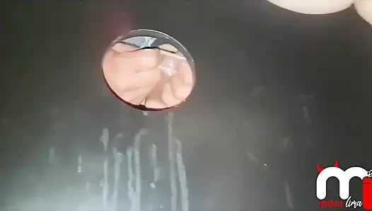 Selalu menyenangkan untuk bercinta dengan orang asing di Gloryhole.