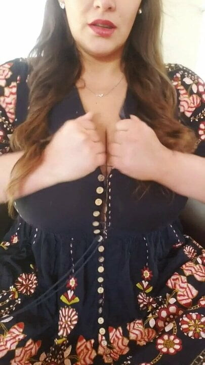 Mom boob