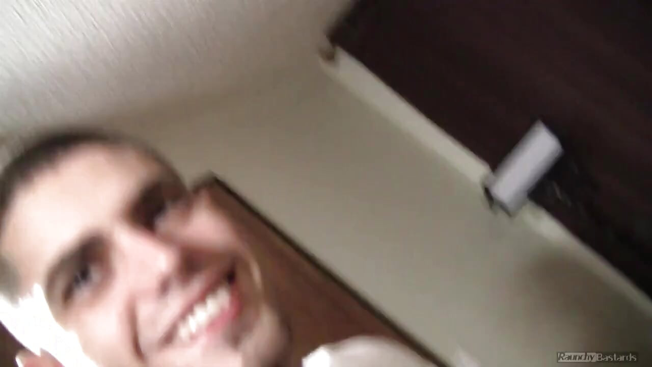 Remaja bertato ngentot temannya dari belakang