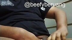 Malaysian Gay Bear Massage Ended Up with Huge Cumshot