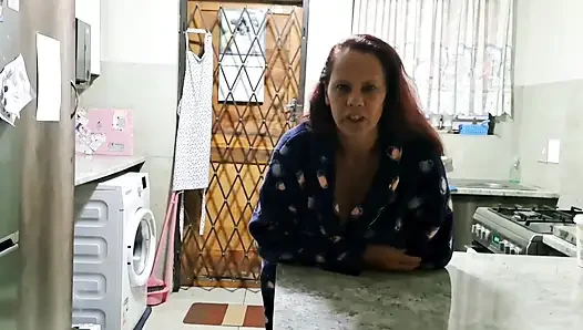 Betrügende Ehefrau Trickst Nachbarn Aus, Sie Zu Ficken Und Zu Dominieren!