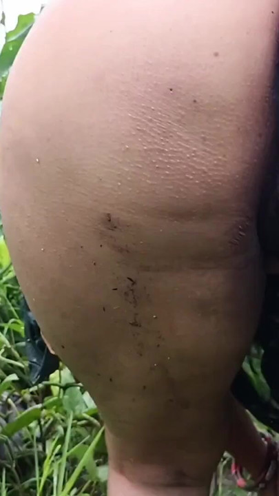 desi ladki ko jungle mein lagakar chudai ki Village girl Fucks Outside Desi Local Village Outdoor girl sex Indian Village Girl in Jungle Sex | Clip 1