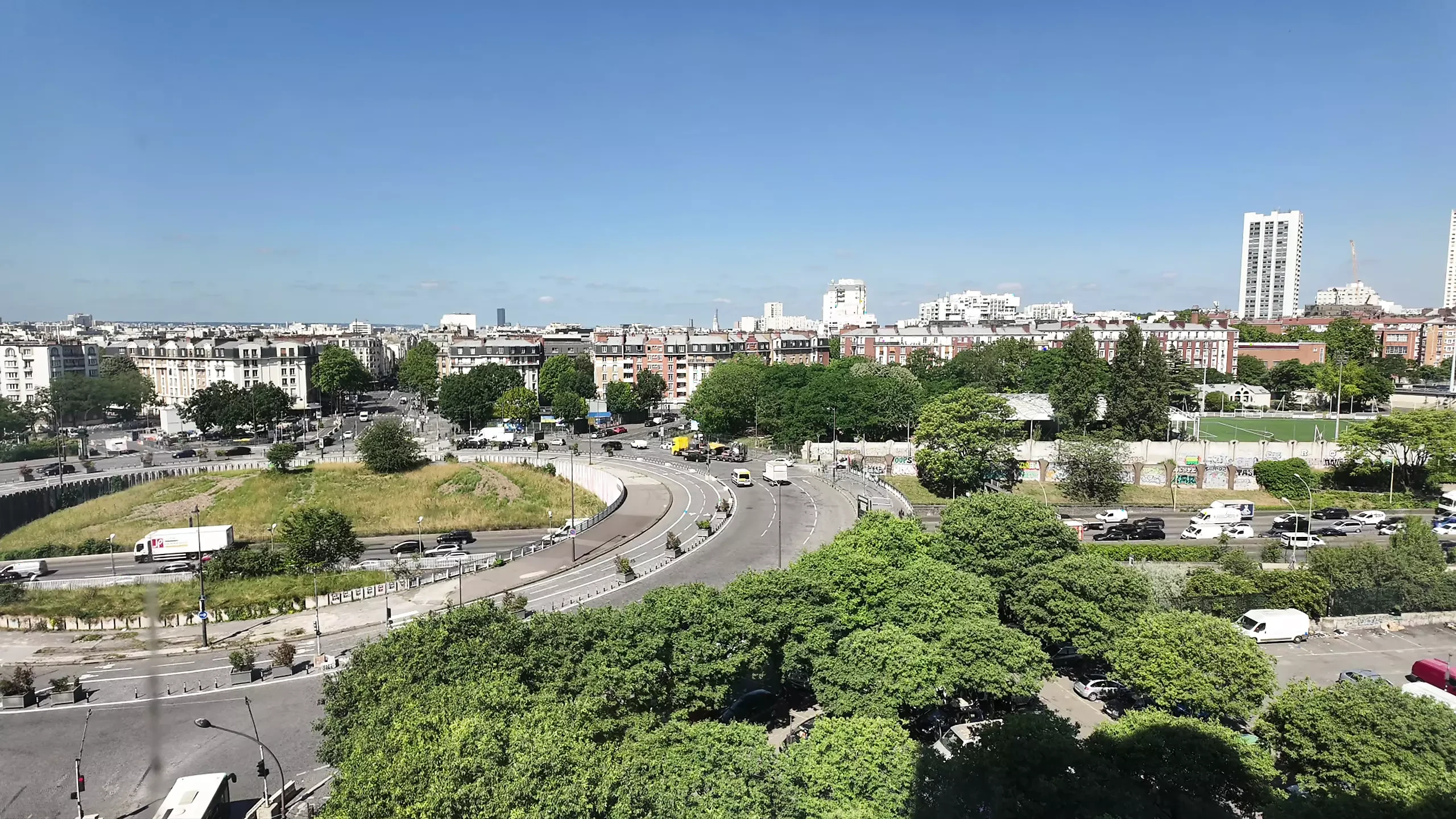 Người mẫu nhỏ nhắn bị đụ