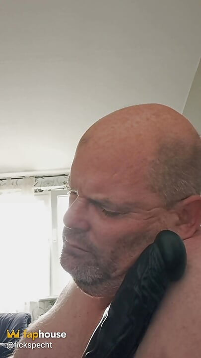 The Slut Was Addicted to a Quick Fuck