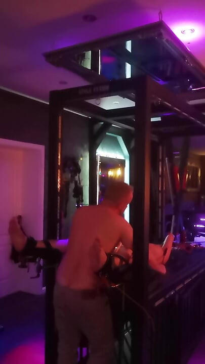 Перша поїздка на sybian в моєму житті!