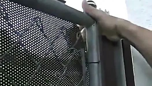 Üvey erkek kardeşinin en iyi arkadaşı