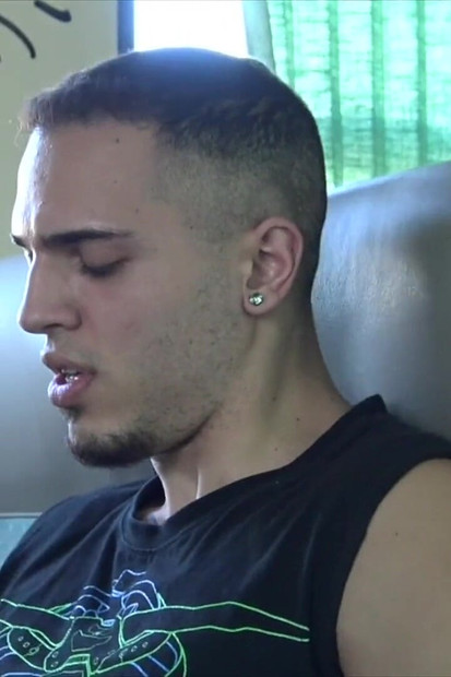 2472 公共電車で匿名に犯される