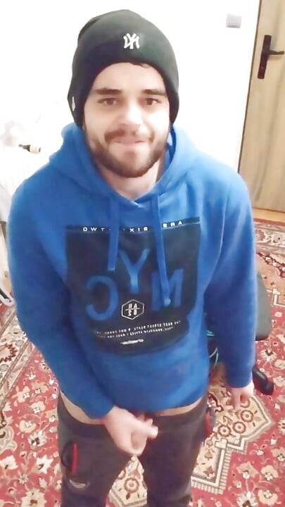 Kompilacija vlastitih videa u kojima svršavam