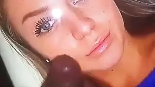 Sıcak boşalmak haraç gelen w4nt3d-m0r3