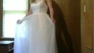 my wedding dress came ... yay