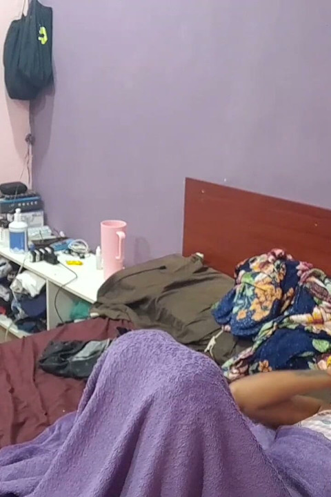 Young Girl Doing Nails Solve Give the Ass to Her Friend's Husband