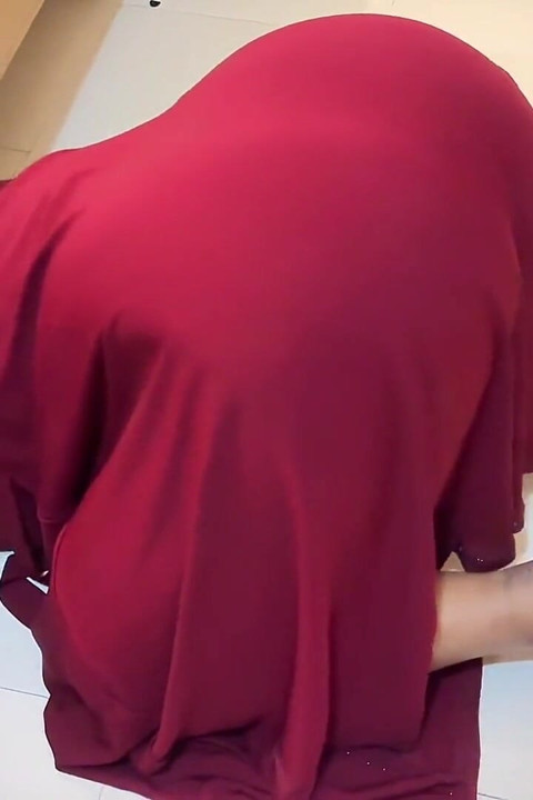 Hot Aunty Stuck Under Bed & Undress Her Big Ass When She Try to Act of Maid in Arab Hotel by Clean