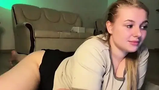 Dudukin muka dan ngentot memek jucielussie