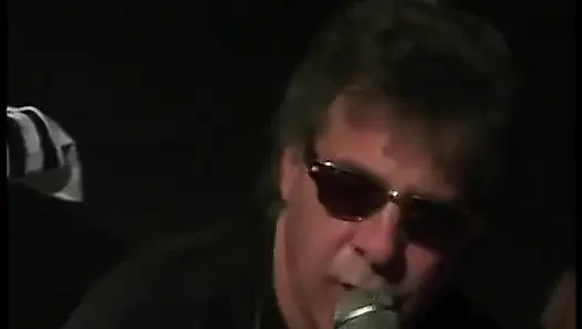 Zwei geile huren lutschen wettbewerb