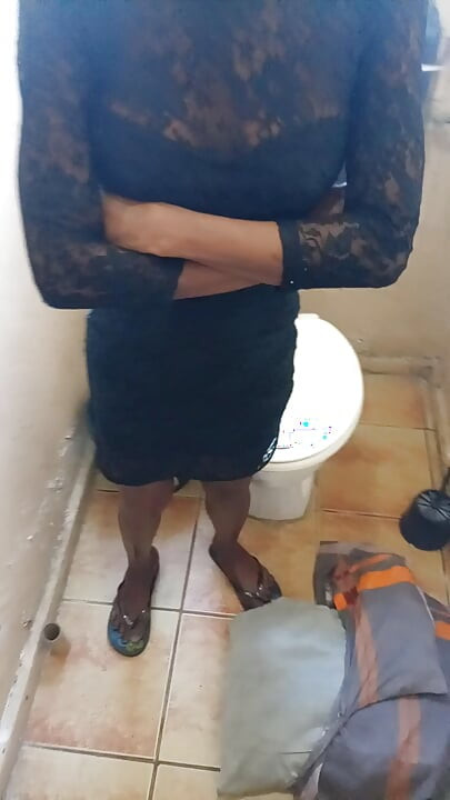 Hot Black Girl Pussy Masturbation on Filthy Toilet