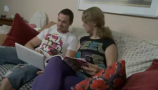 Свежая киска Tфтор Сохарева, возбужденная русская получает ее киску