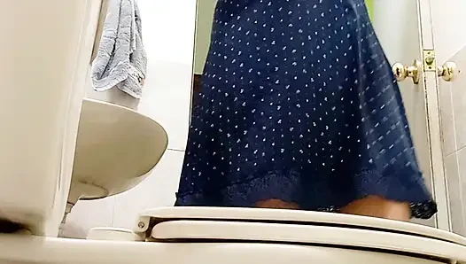 GÜZEL OLGUN KADıN GÜZEL KıLLı AMCıĞıNı GÖSTERIYOR
