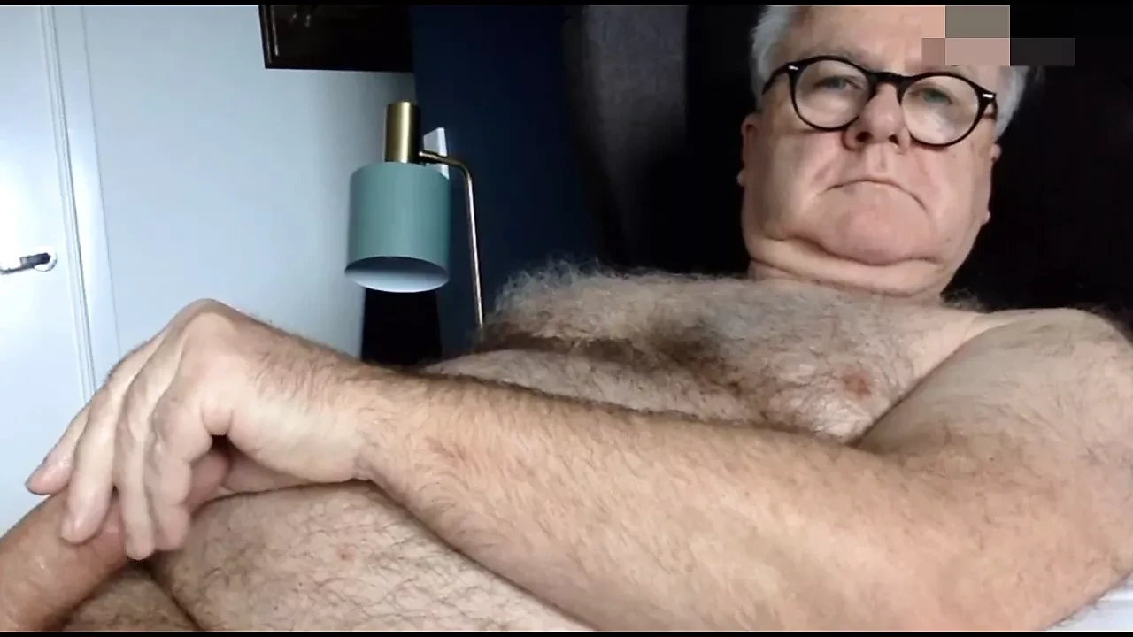 Bố cums trên cam