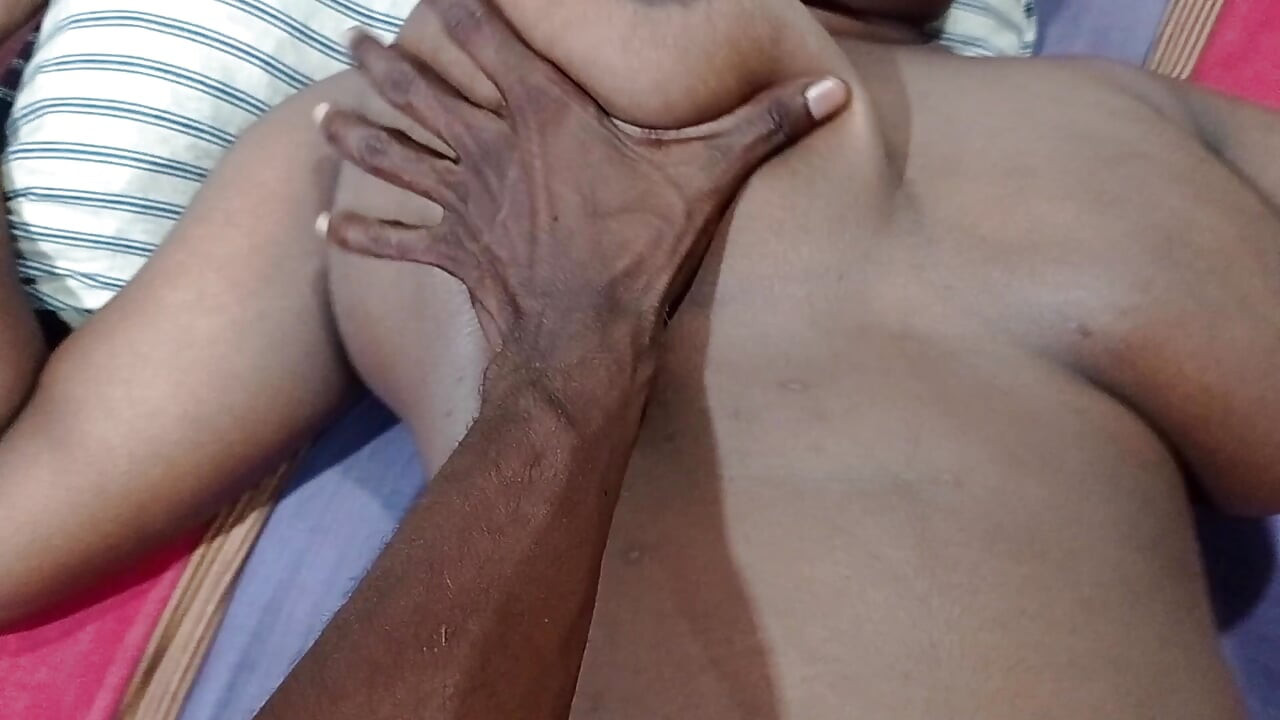 Sri Lankan Young Couple Fucking in Guest House