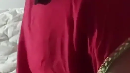 Большие сиськи мадам Оум Ахмед