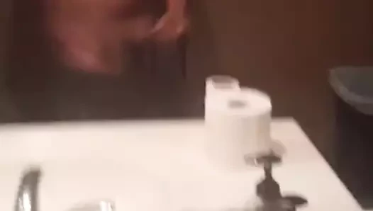 beni okşayarak kendimi