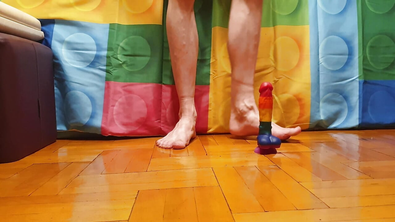Sasha Earth foot fetish and masturbation