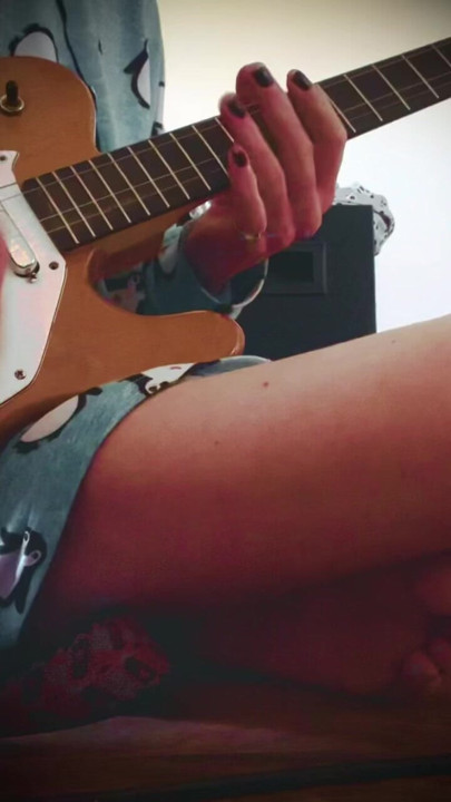 Bussy bottom blue