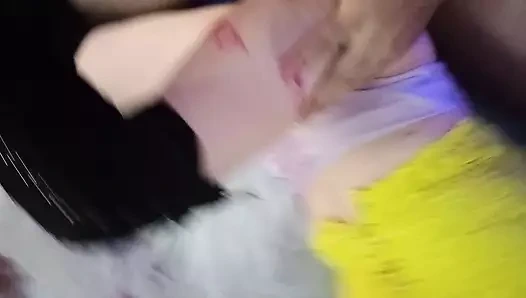 Сексуальная кибер-эльфа делает удивительный минет, трахается и жестко доминирует большой член, и получает кримпай (крупным планом, в видео от первого лица)