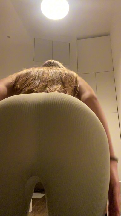 Šťavnaté křivky brostřikového dna 🍑
