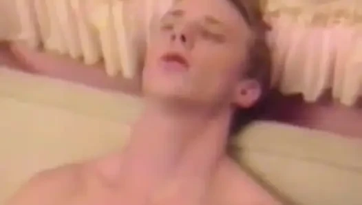 Klasik porno dvd'leri: büyük memeli hatunlar #3: bölüm 2