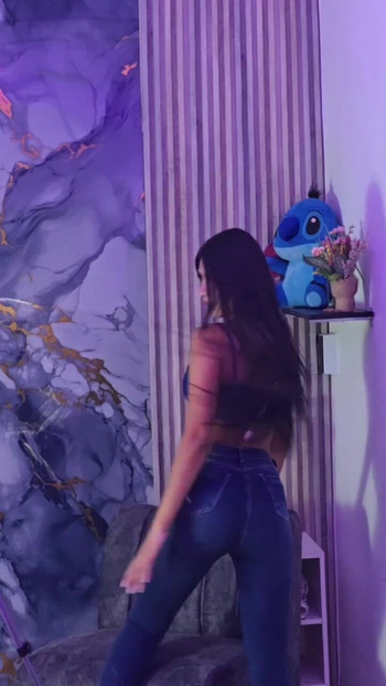 A little kiss for you love, so you can finish your week with all the motivation in the world