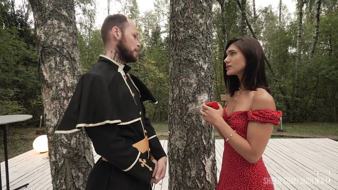 婚礼性爱 第3部分：放荡的荡妇在她朋友的婚礼前操一个牧师