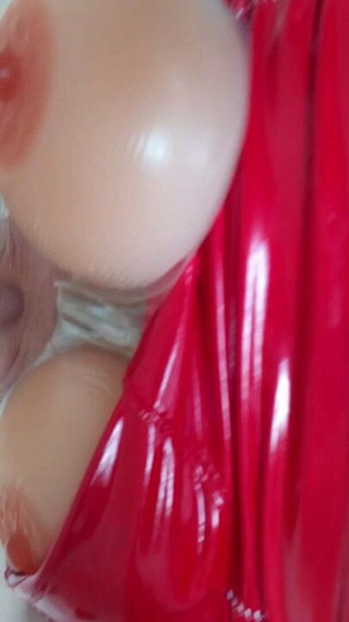 Moi en pvc rouge