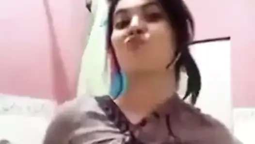 Indian desi hot girl in viral nude video, she is alone in bathroom