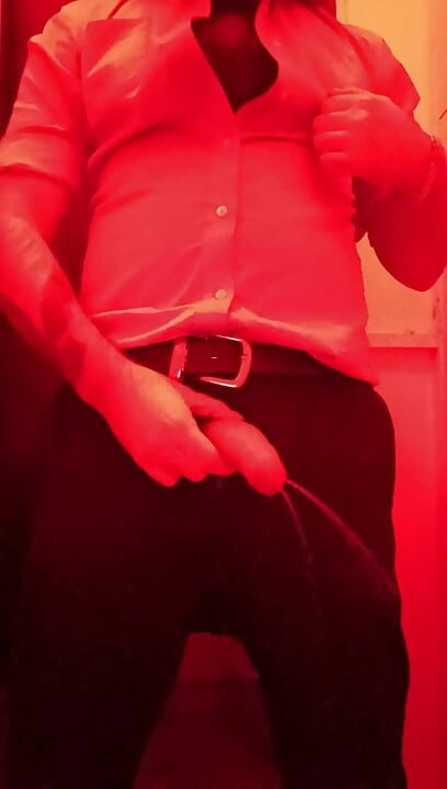 STUD WITH HUGE CUMSHOT'S