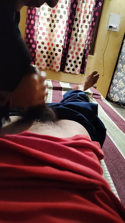 Tante Seksi India Lagi Asik Nyepong Kontol Pacarnya Sampai Dicrot Di Dalam