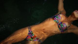 Nina Agdal - si strój kąpielowy 2016
