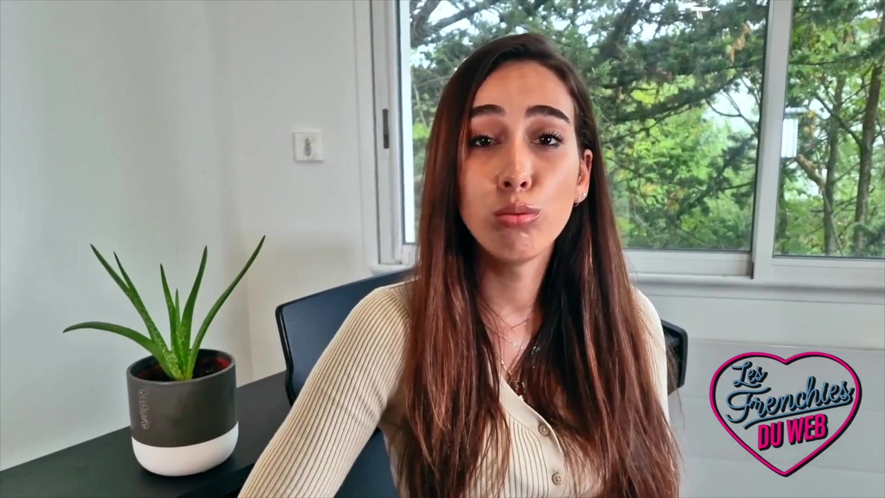 Camila, a Not-so-shy Young Minx, Wants to Be Fucked