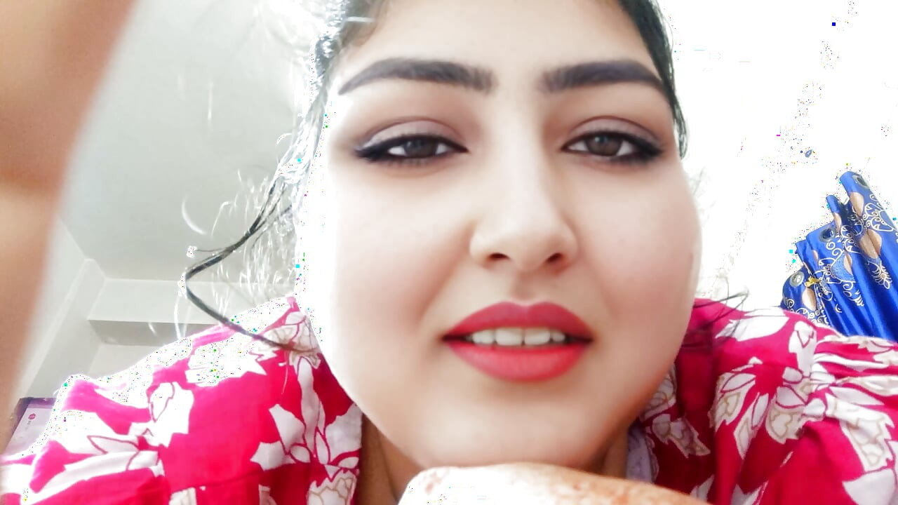 Real Bangladeshi Couple Chat & Play - Big Ass & Pussy Spreading Closeup Tease