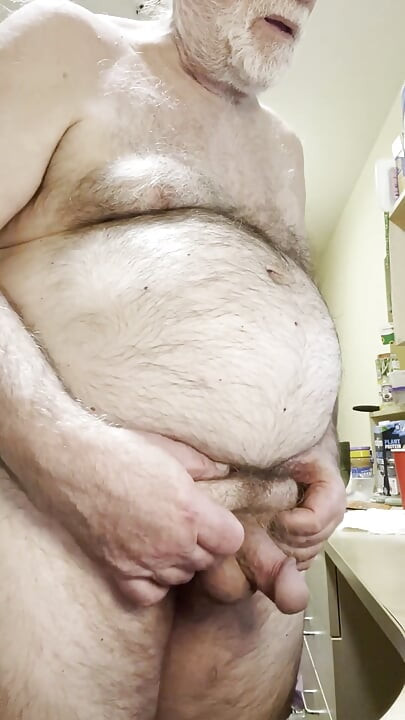 Coach Karl's Mid-afternoon Stiffy During a Live Cam Show 6231