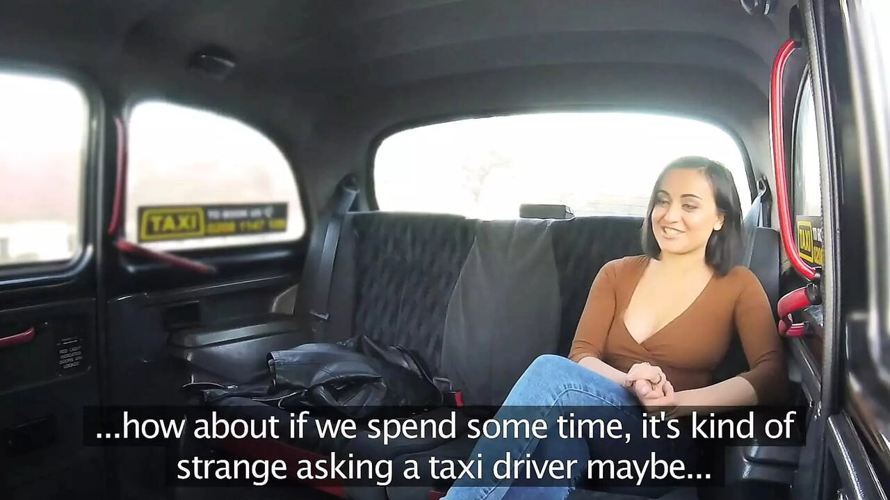 Fake Taxi - junge frau aus strengen ländern aus dem nahen osten erforscht ihre freie sexualität in Europa