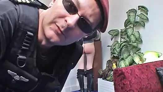 Lauriane'ın şaplak atma