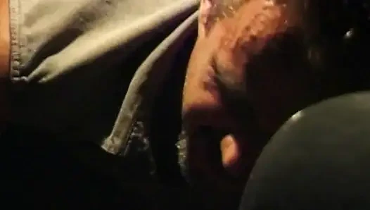 Versaute Taxifahrt mit heißen Blondinen