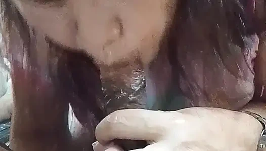 Aku menerima blojob untuk istriku liburan dia senang aku merasa hebat