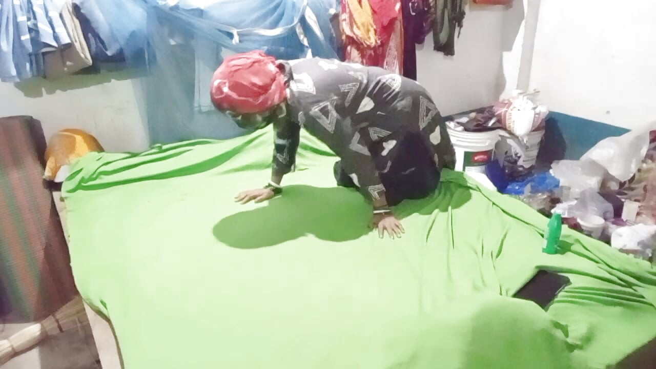 Hot desi Chut ki chudai with romantic padosi bhabhi