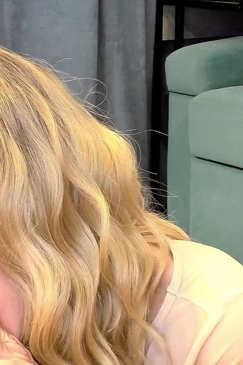 Sweet Blowjob From a Beautiful Girl