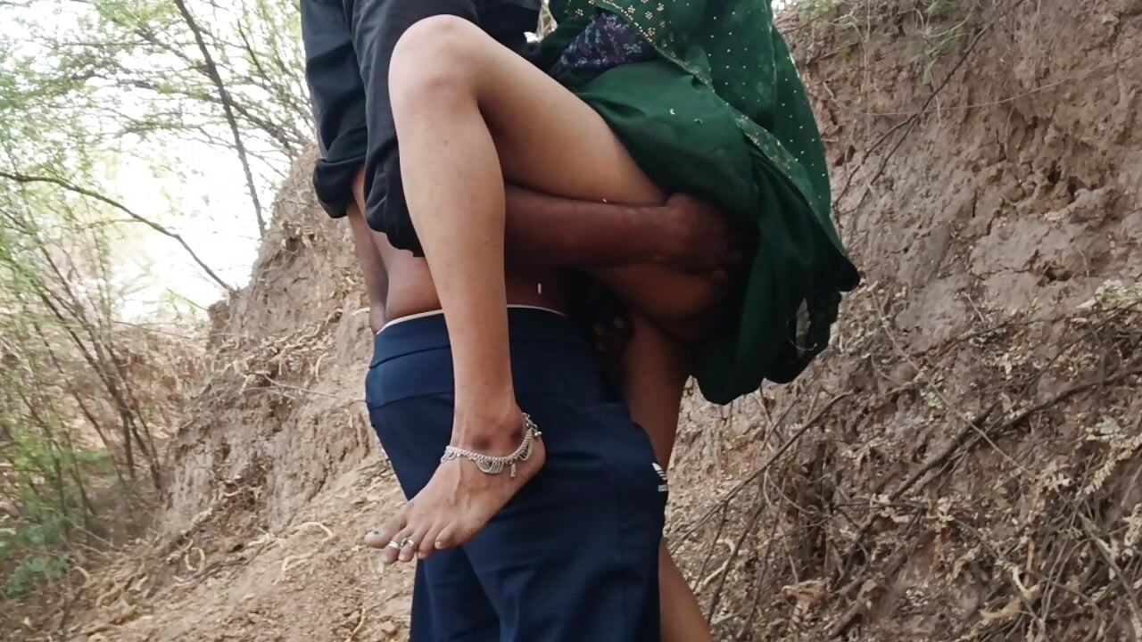 jangal mai gayi bhabhi ki chudai ki