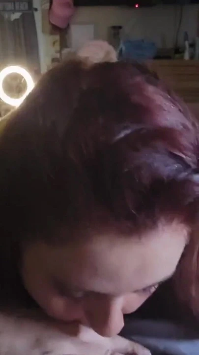 我非常喜欢深喉和吮吸鸡巴！他以后好好地操了我！ | 短片 1