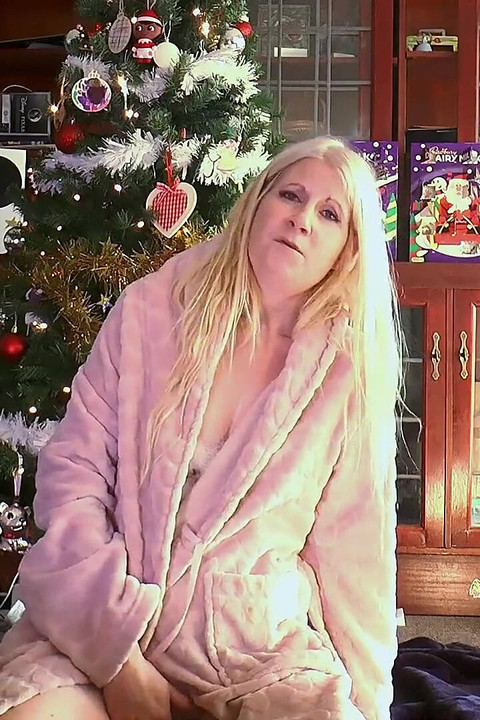 Makan pantat kotor ibu tiri untuk Krismas